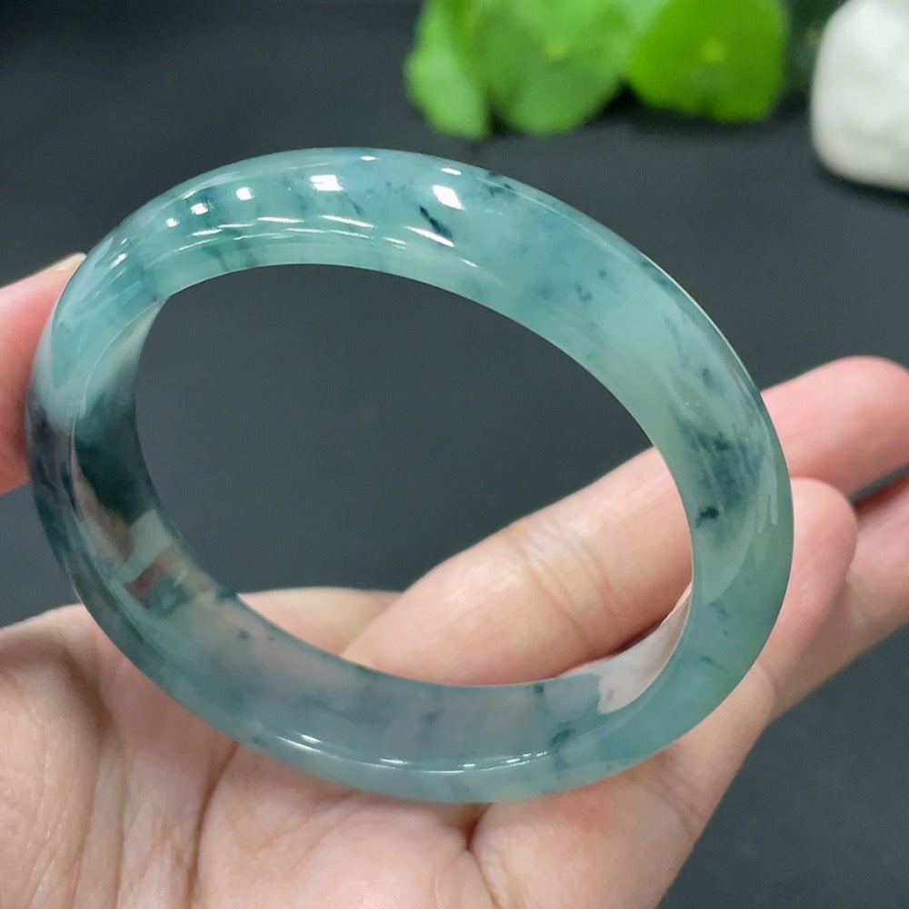 Jadeite Concubine Bracelet Size 55.2 Short Diameter 47.9 Total Weight 45.164g