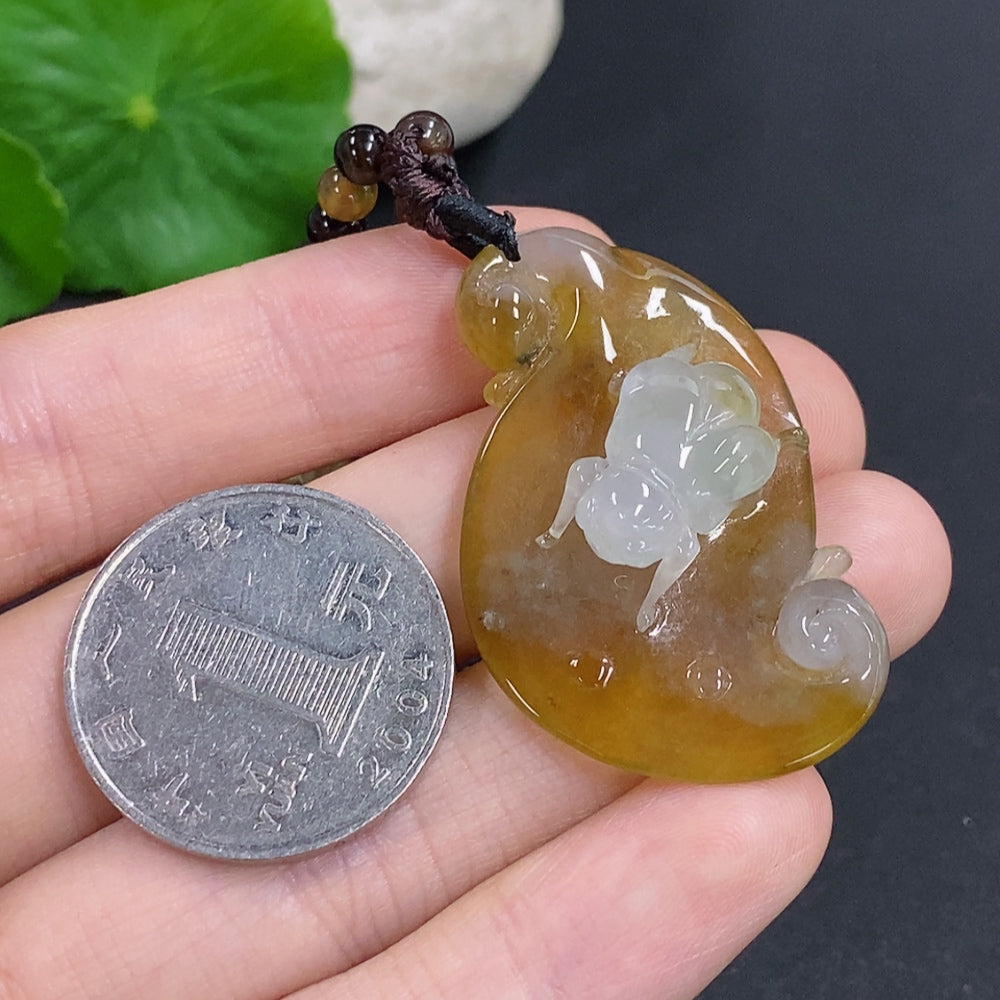 HKHQ jadeite pendant necklace featuring a smooth, polished green jadeite stone on a chain, elegant and natural gemstone jewelry.