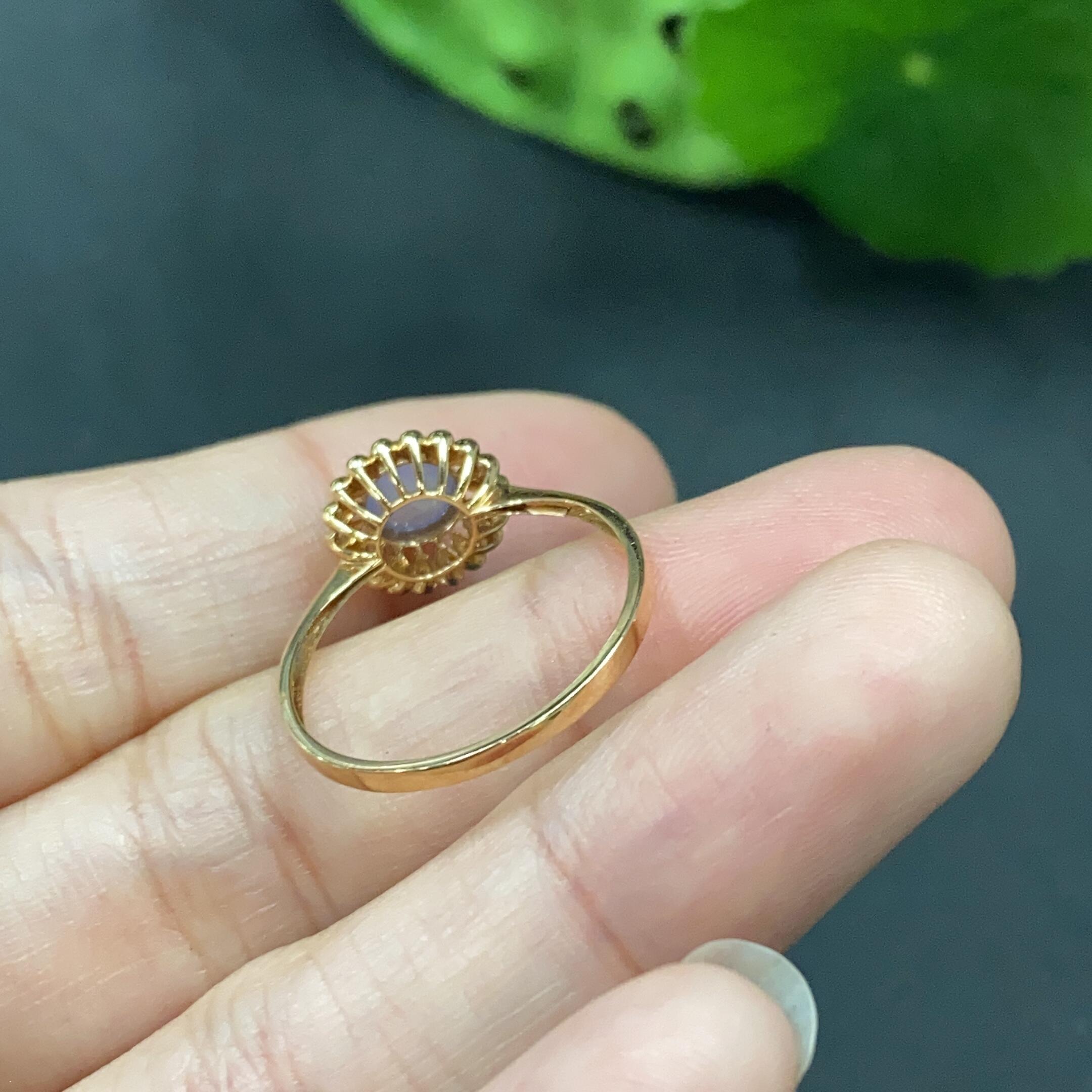Jadeite Cabochon Mounted Ring 18k Gold Size 13 Total Weight 1.24g