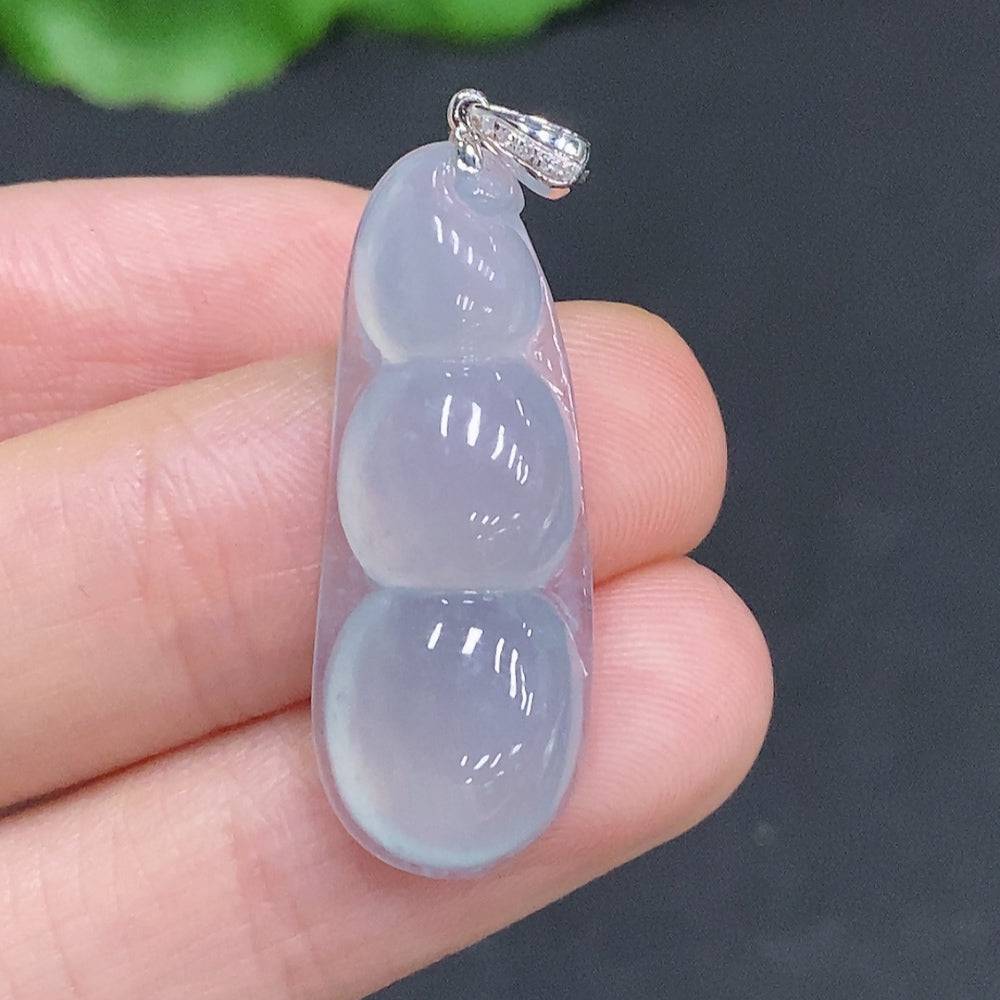 Jadeite lucky bean pendant with 18K gold clasp, crafted from green jade, weighing approximately 3.5 grams, by HUILIU HQ.