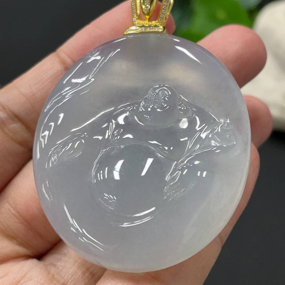 Jadeite Buddha pendant with 18K gold clasp and diamond accents, weighing approximately 34.4g, from HUILIU HQ.