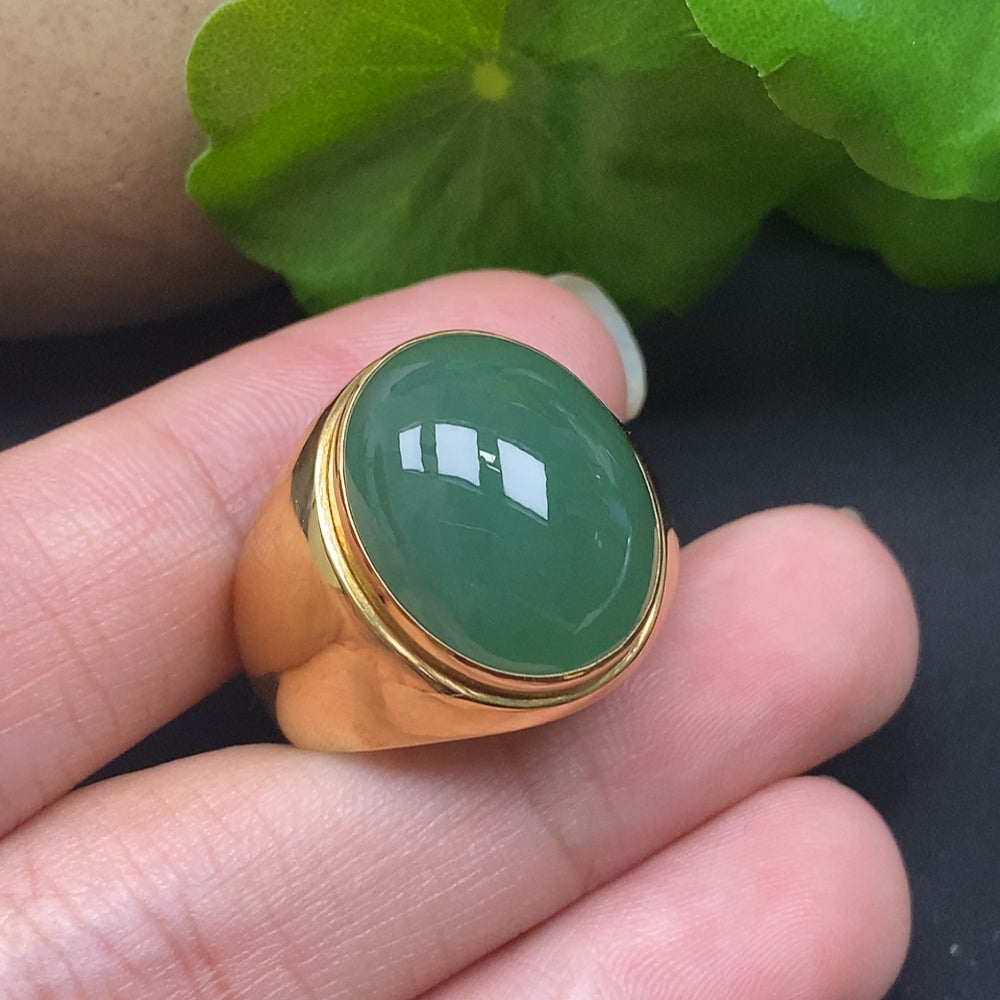 Elegant Jadeite ring in 18k gold from HKHQ, showcasing a smooth, polished band with a vibrant green jadeite gemstone.