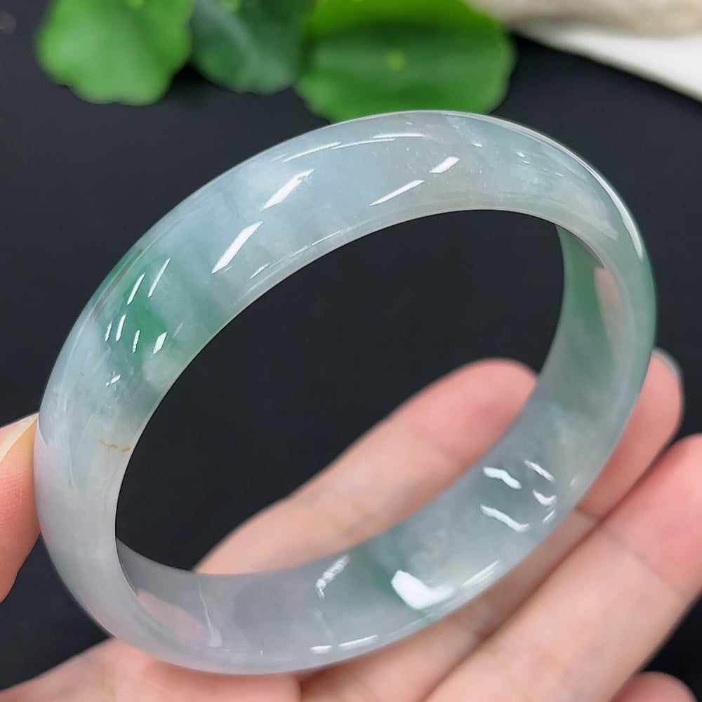 Jadeite Round Bangle