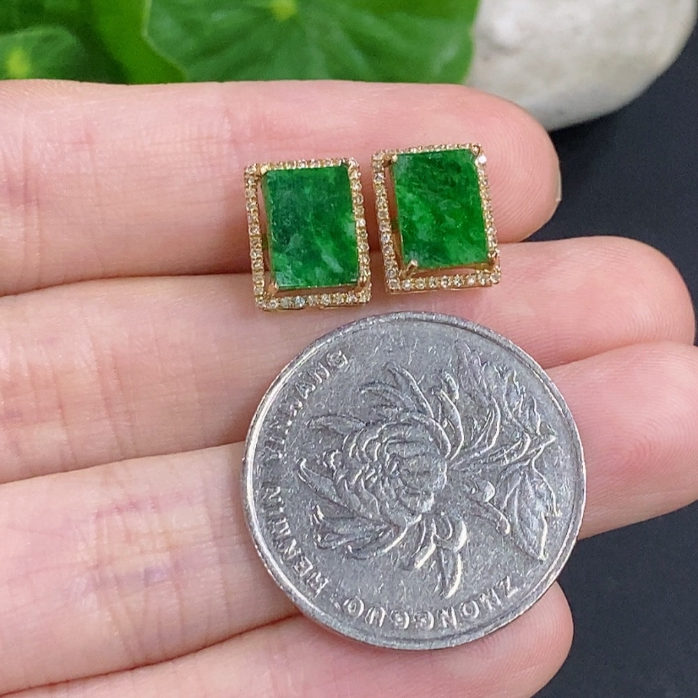 Jadeite ear studs with 18k gold and diamond accents, featuring a delicate design and a total weight of about 2 grams.
