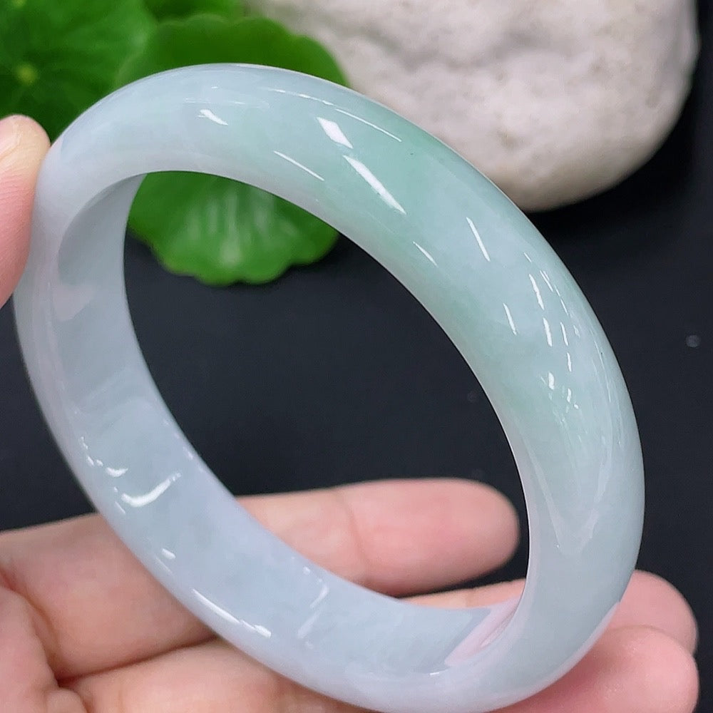 Jadeite Round Bangle
