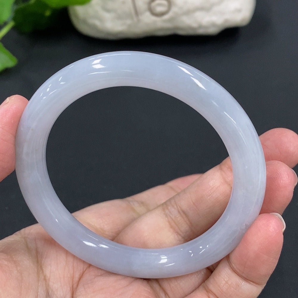 Jadeite Round Bangle, Total Weight Approx. 42.5g, Size 54.9