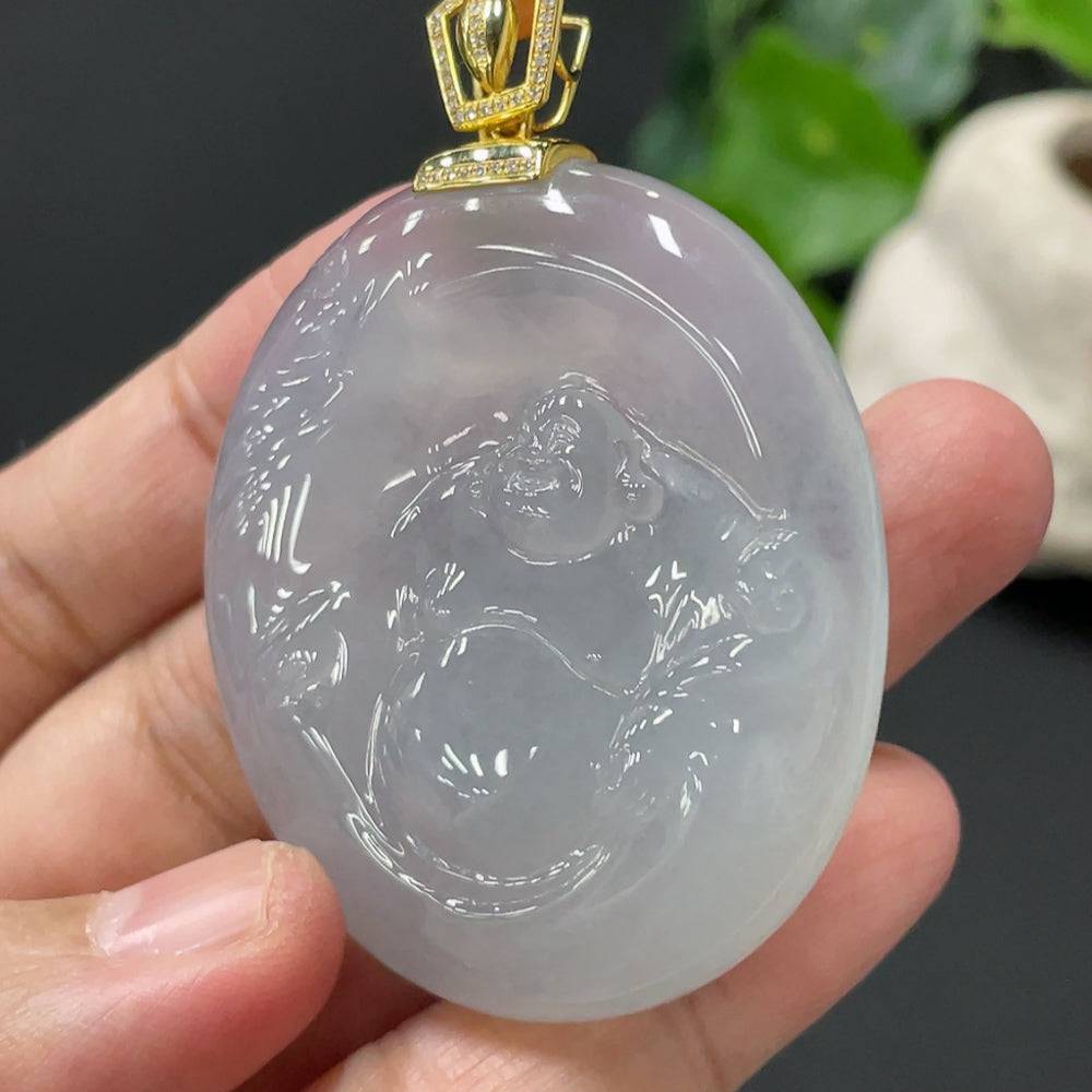Jadeite Buddha pendant with 18K gold clasp and diamond accents, weighing approximately 34.4g, from HUILIU HQ.