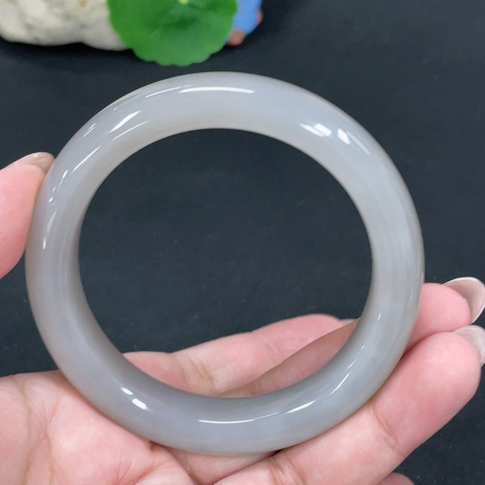 Hetian Jade Round Bracelet Size 57.2 Total Weight Approx. 65.5g