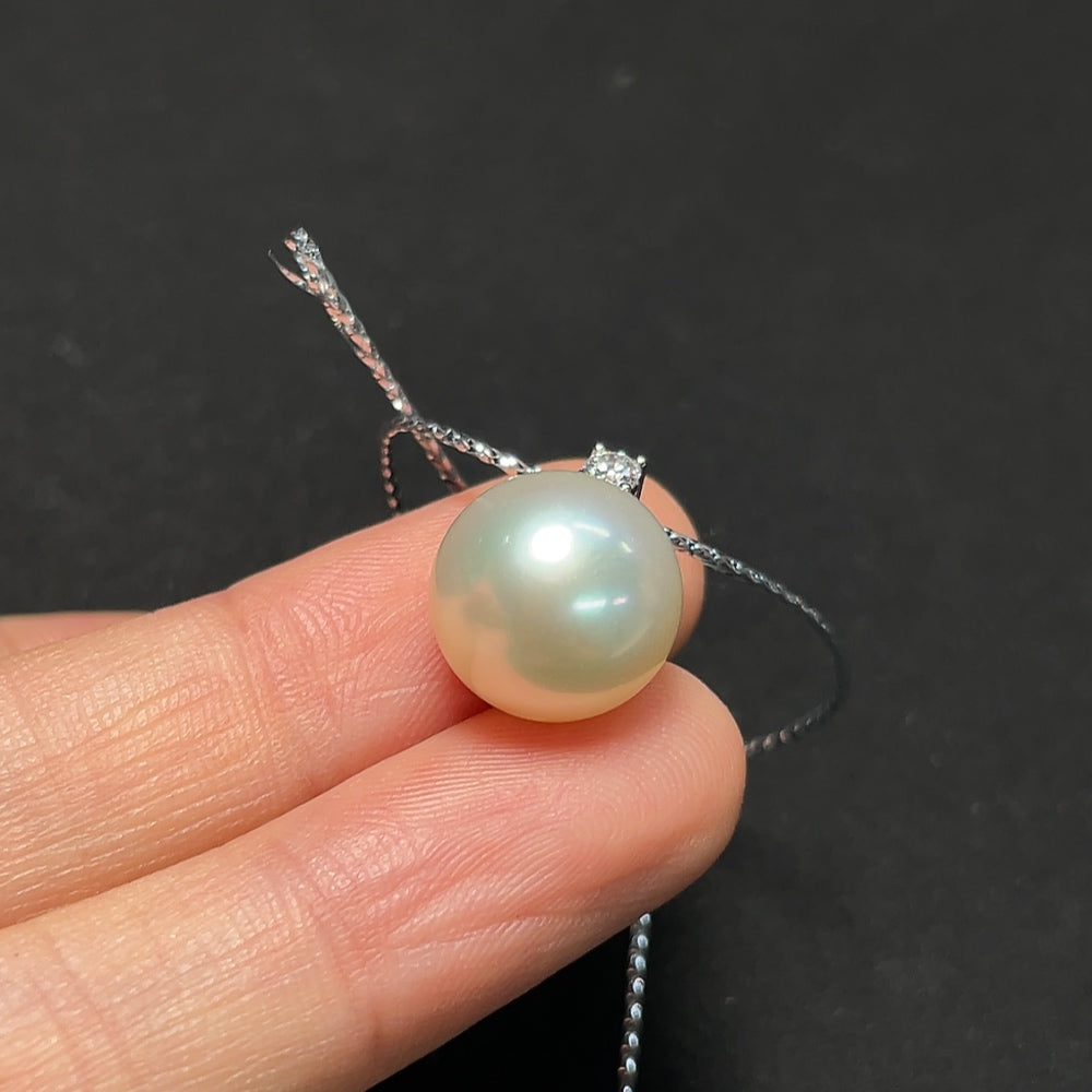 Seawater Pearl Pendant Non-Diamond 18K Gold Total Weight with Rope Approx. 3.01g Size About 12.4mm