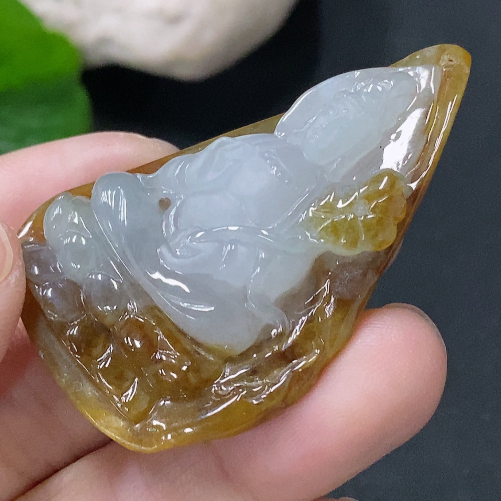 Jadeite Pendant Guanyin Total Weight: Approx. 18.98g Color Origin Undetermined