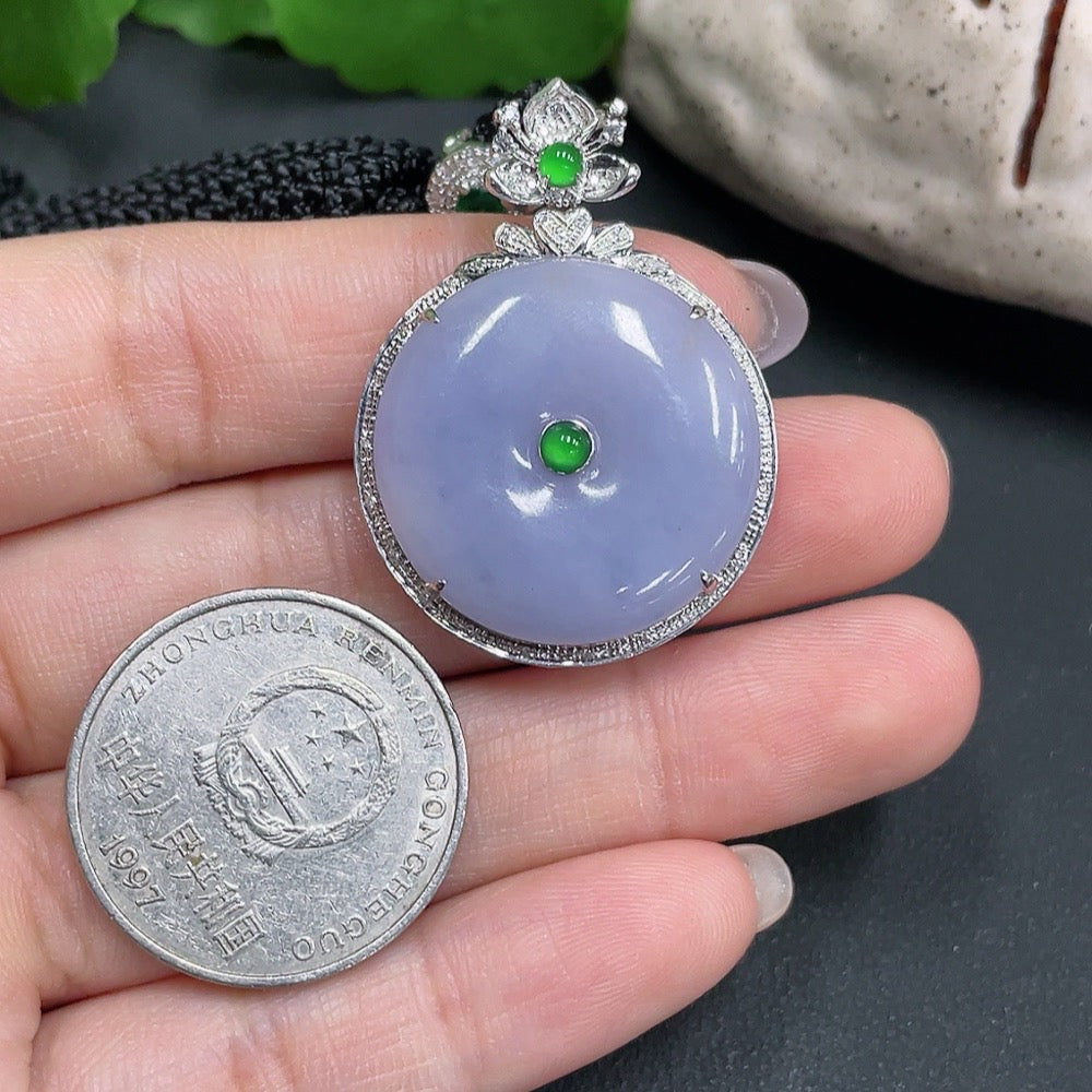 Jadeite Inlaid Peace Pendant with 18K Main Body and Non-Gold Cord, Total Weight Approximately 11.82g