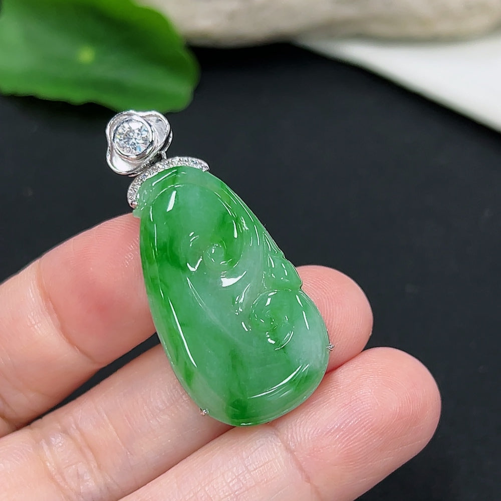 Jadeite Ruyi Pendant in 18K Gold with (Minimally Accented with Diamonds)