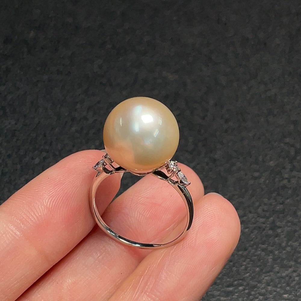 海水真珠リング 非ダイヤモンド 58%ゴールド 総重量約4.57g サイズ16 石13.2mm