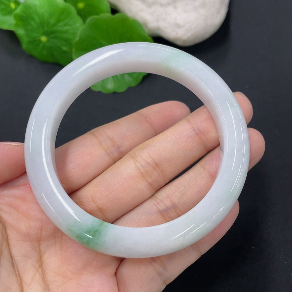 HKHQ jadeite round bangle, 46g weight, size 52.5, smooth green jade jewelry with polished finish.