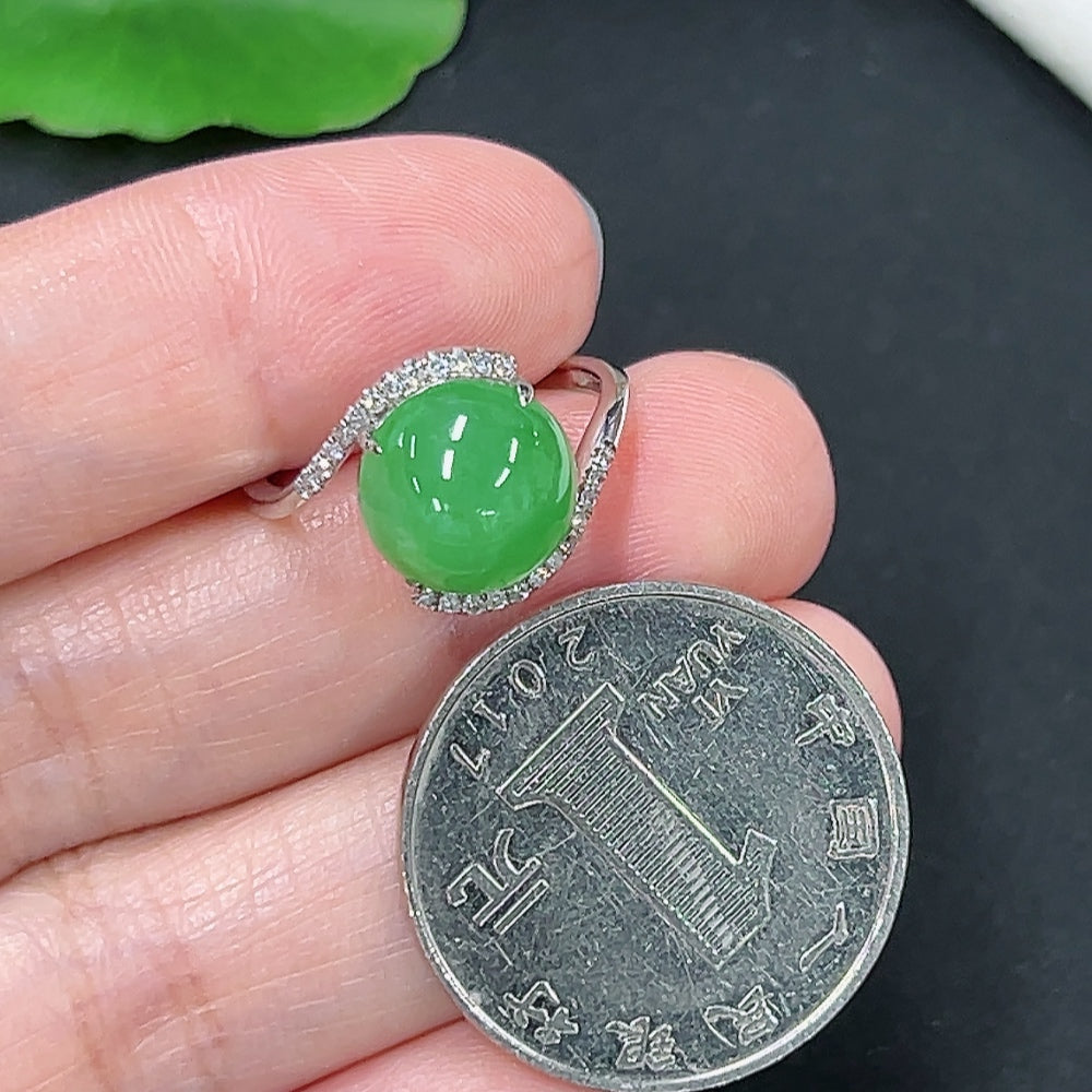 Jadeite Inlaid Ring 18K Gold (With Diamond Accents)
