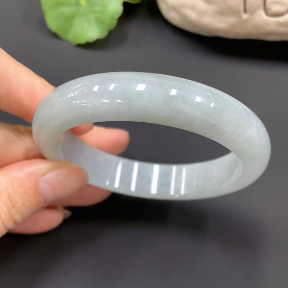 Jadeite Regular Bangle, 56.7 | Huiliu Certified