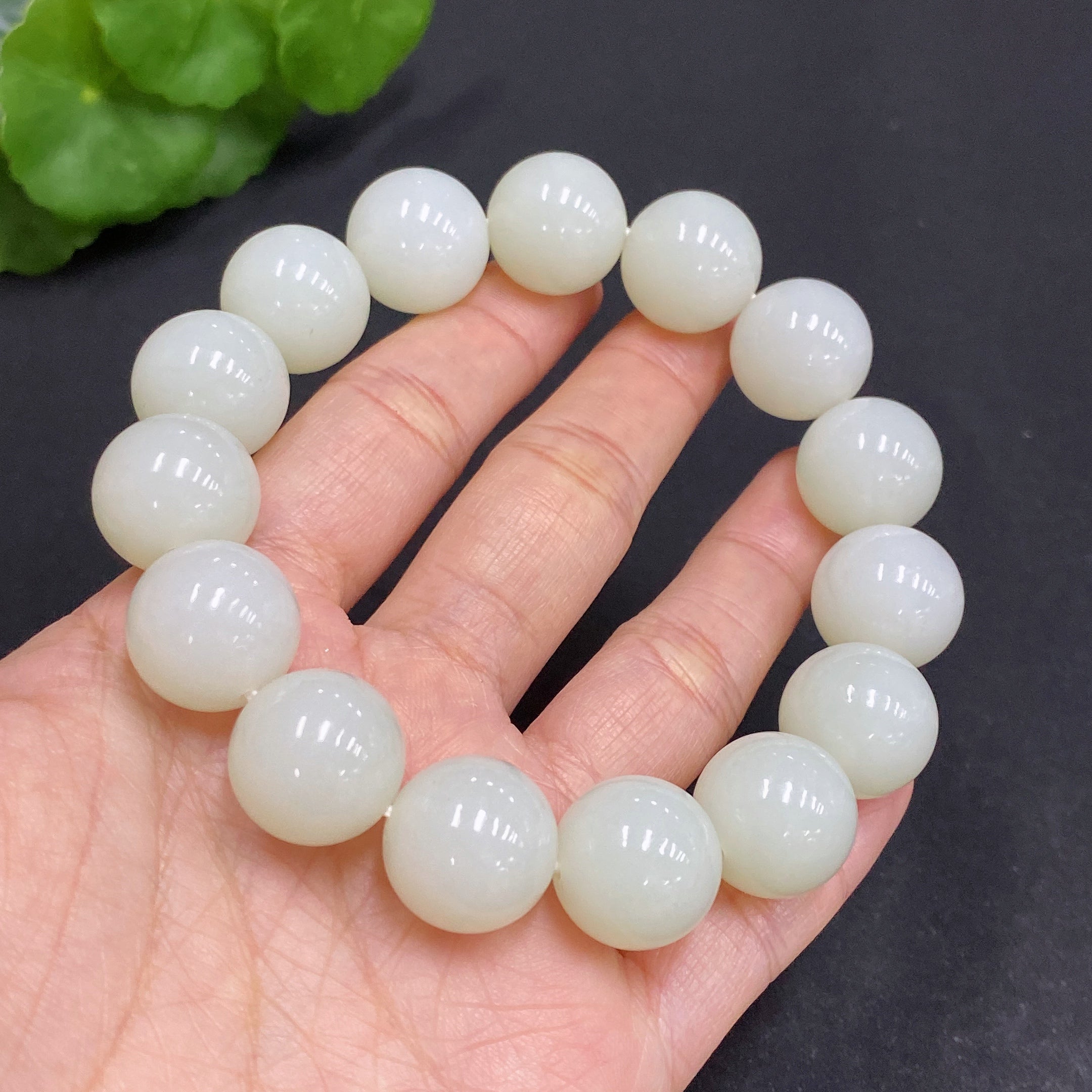 Hetian Jade Bracelet Approx. 14.8mm Beads Total Weight Approx. 77.9g