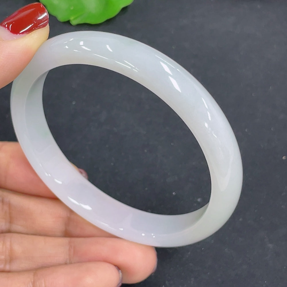 Jadeite round bracelet with 54.3mm size, showcasing smooth, polished jade beads from HKHQ, weighing approximately 32.12g.