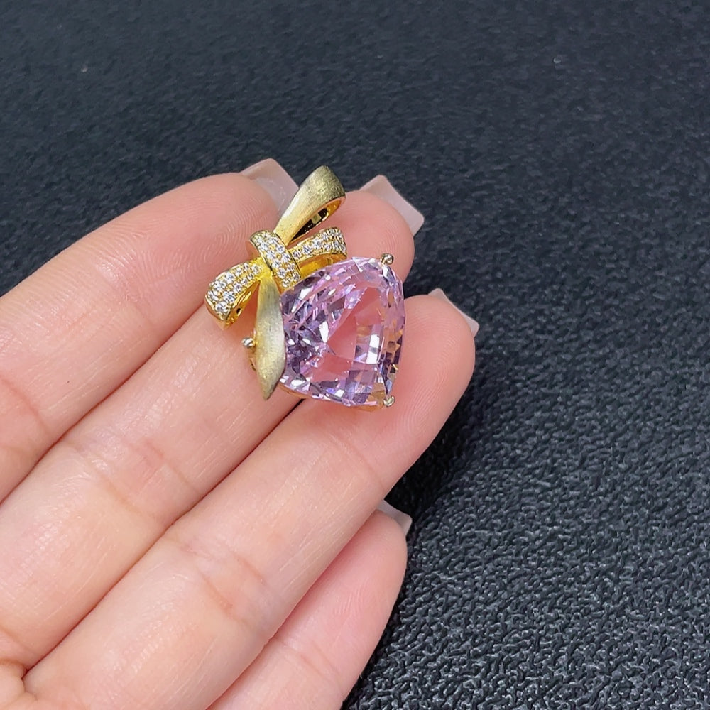 Spodumene Pendant Non-Gold Total Weight Approx. 9.06g