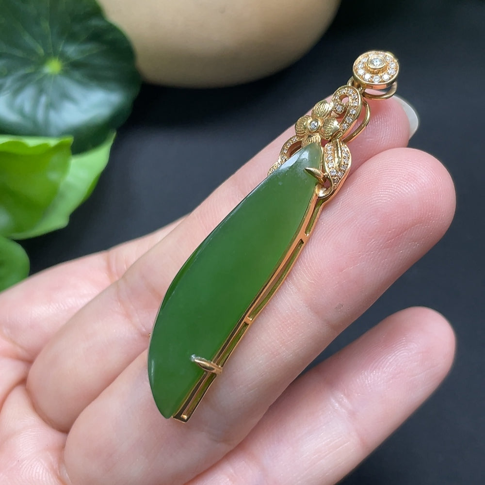 Hetian Jade Jasper Inlaid Pendant 18K Gold with Diamond Accents
