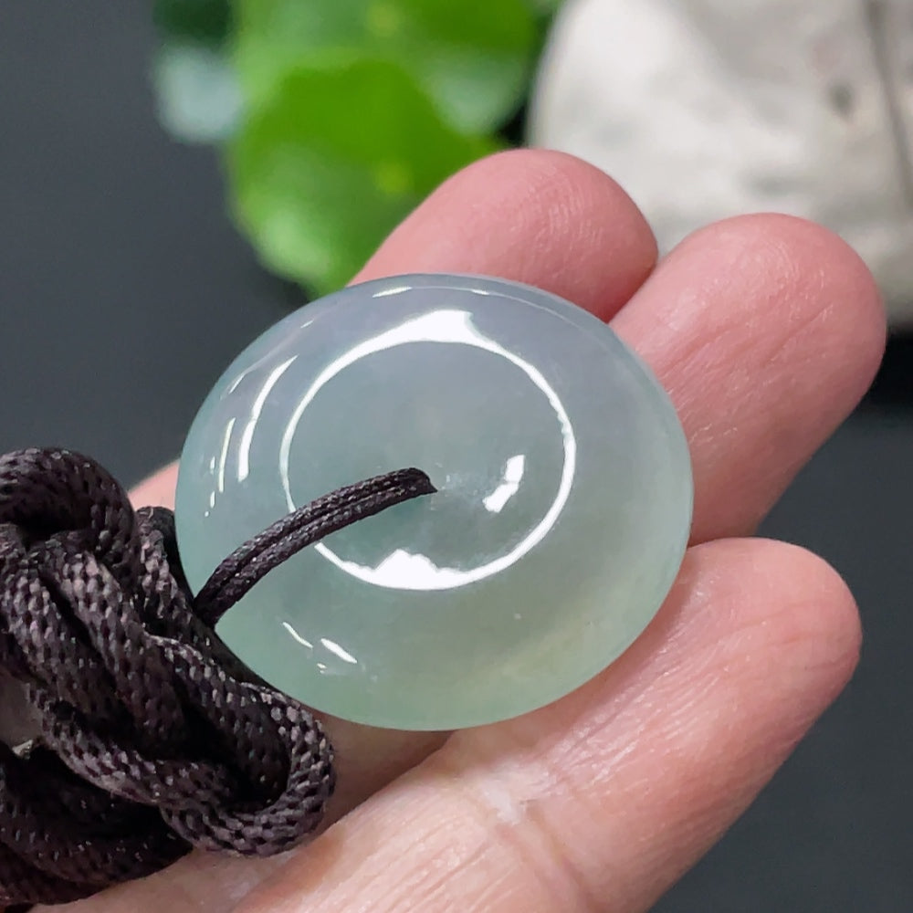 Jadeite Peace Knot Pendant with a total product weight of approximately 10.9g