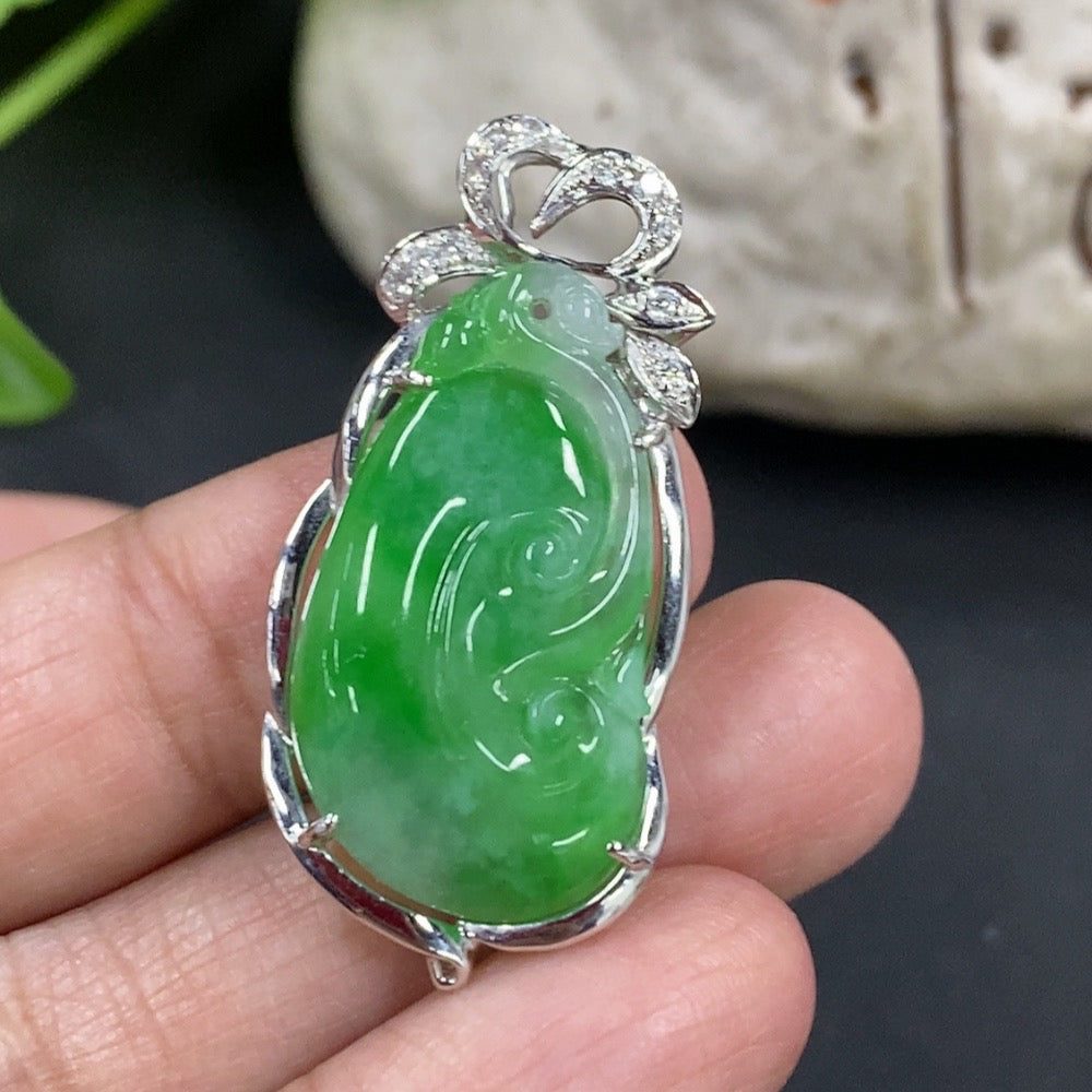 Jadeite Ruyi Pendant 18K Gold with Diamond Accents