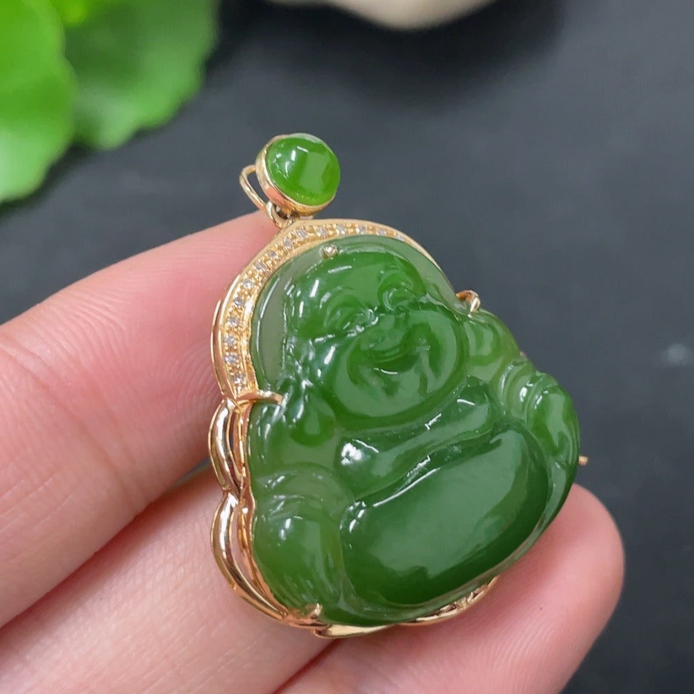 Hetian jade Buddha pendant in 18K gold with diamond accents, featuring a detailed jade Buddha figure, weighs approximately 6.2g.