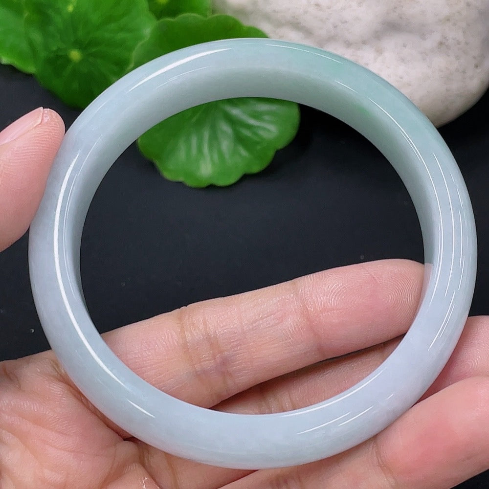 Jadeite Round Bangle