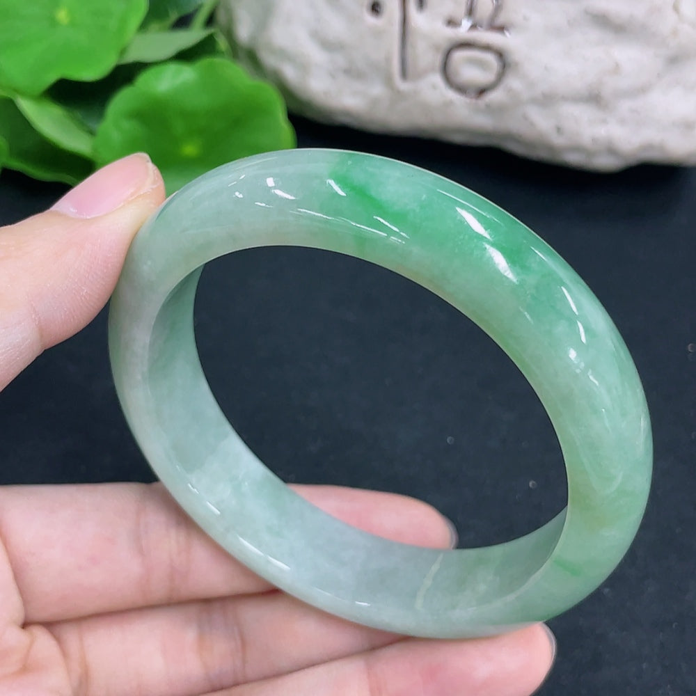 Jadeite Round Bangle