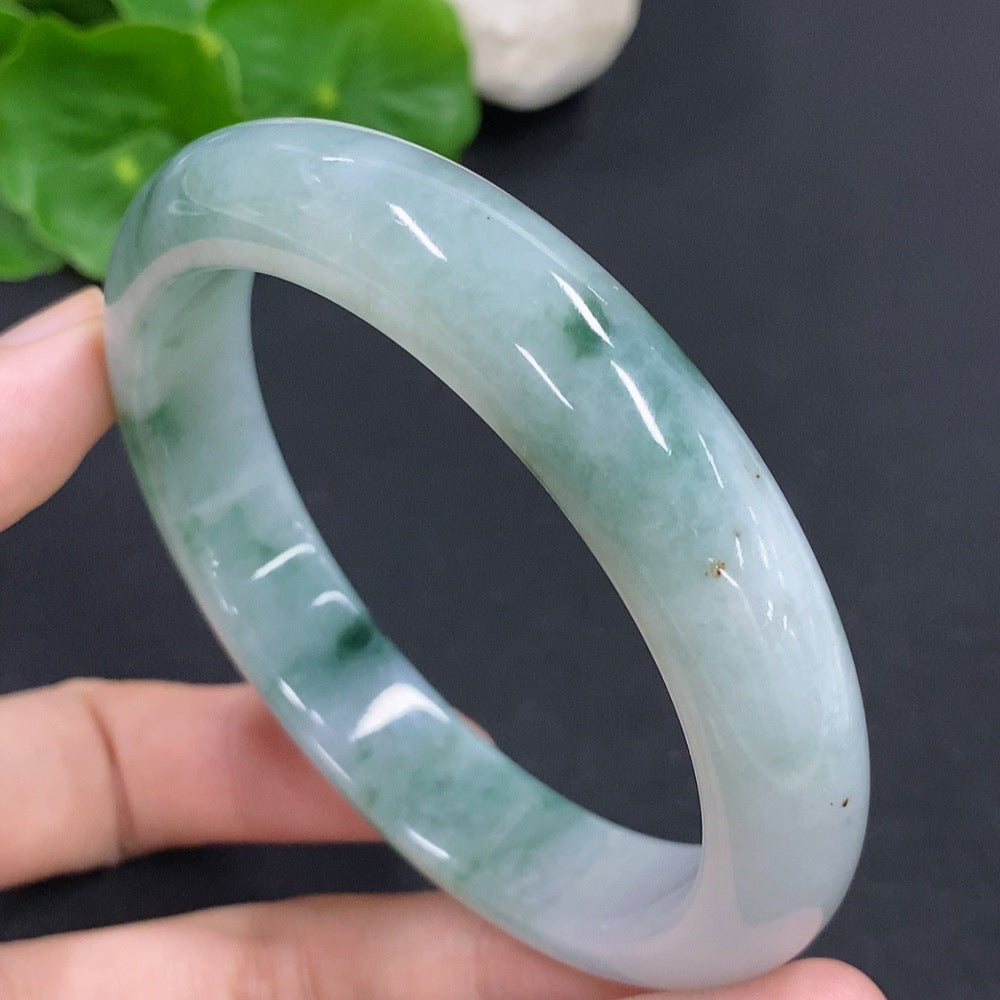 Jadeite round bangle with a 65.6g weight, size 60, featuring smooth jade surface, by HKHQ.