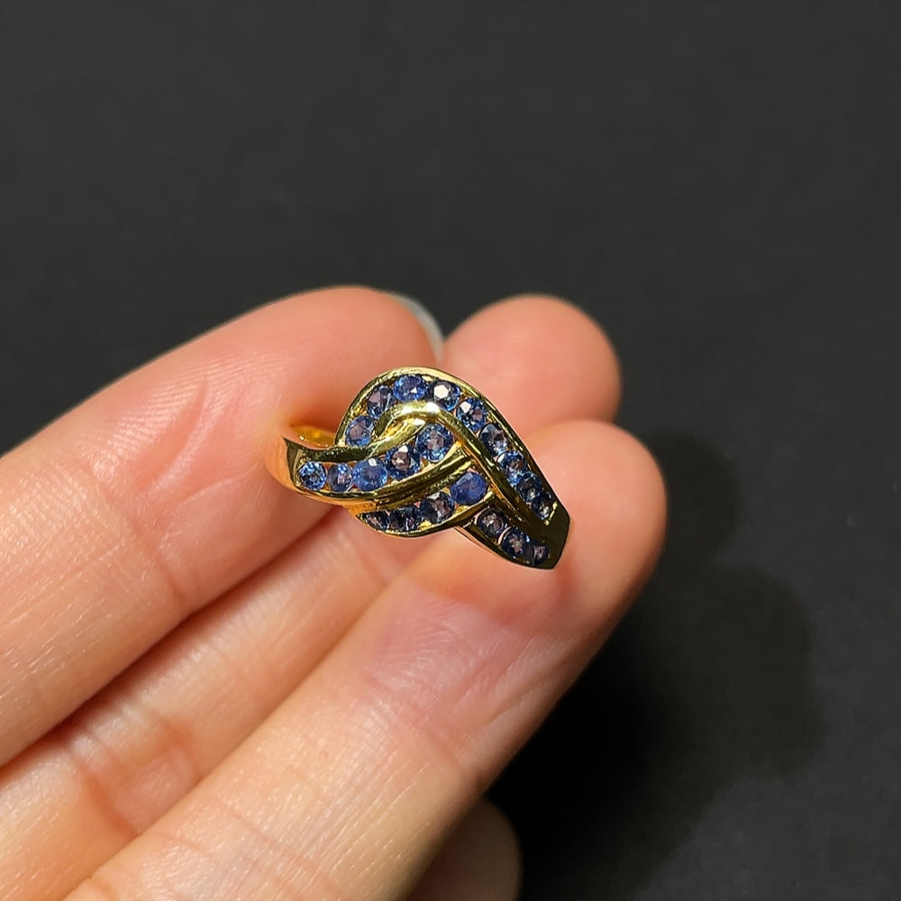 HKHQ sapphire ring with no hallmark, 3.65g, size 15.5, featuring a vibrant blue sapphire gemstone and gold band.