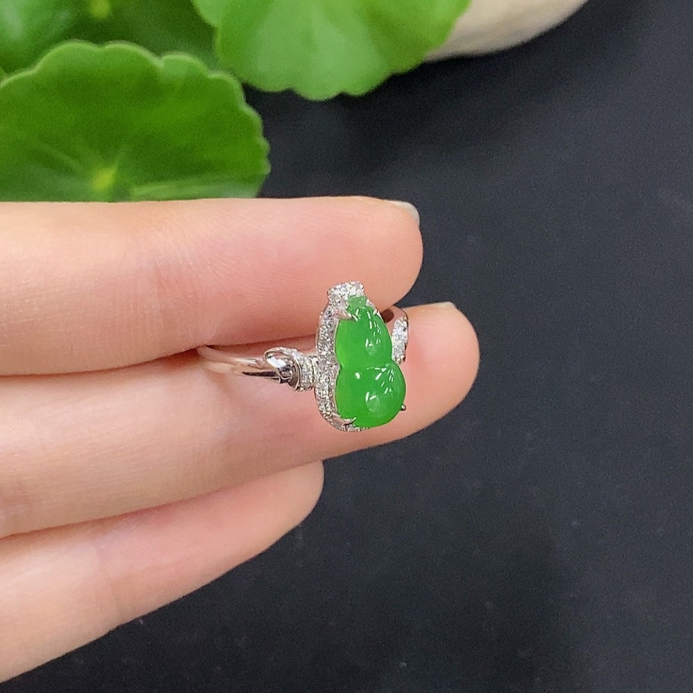 Jadeite Gourd Inlaid Ring 18K Gold with Diamond Size 15 Total Weight Approx. 2.02g