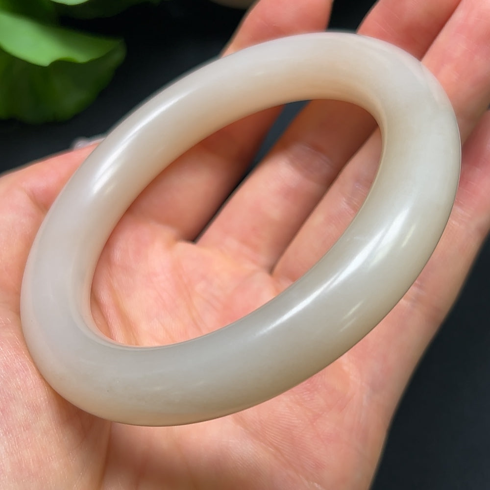 Hetian Jade Round Bangle