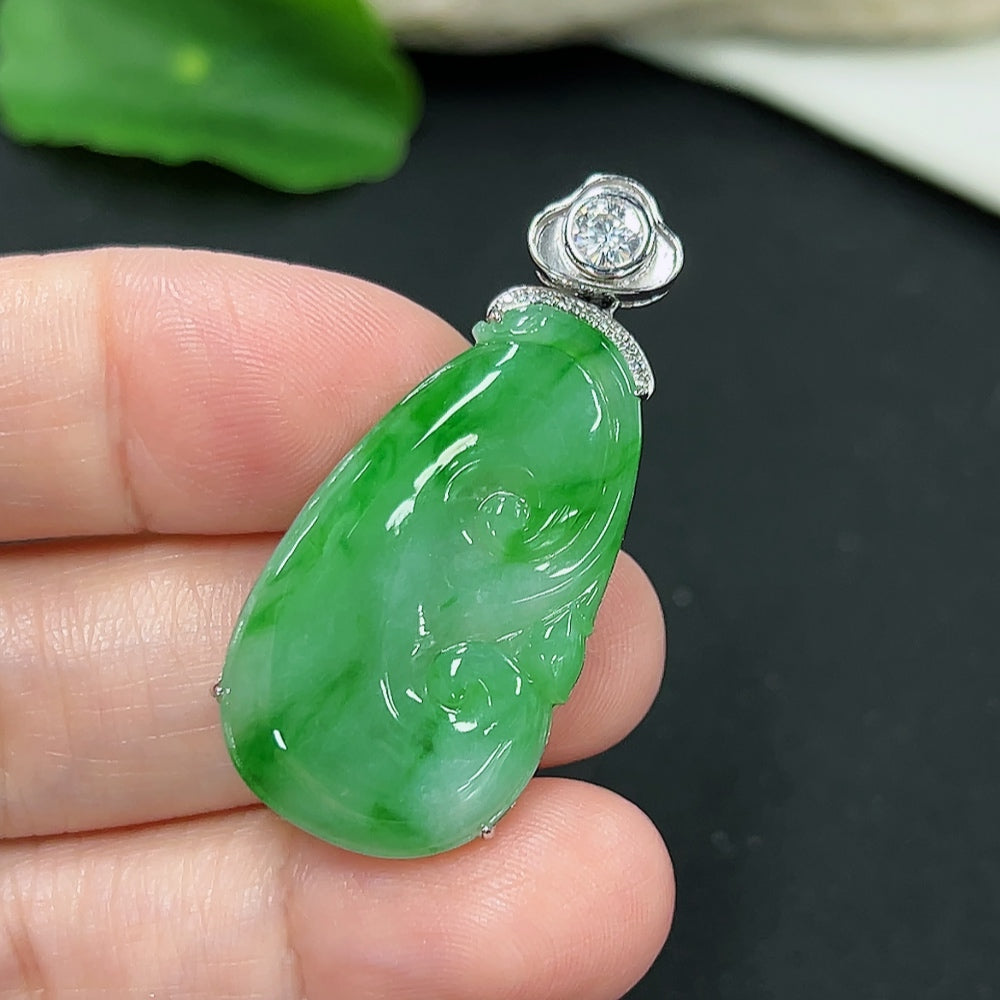 Jadeite Ruyi Pendant in 18K Gold with (Minimally Accented with Diamonds)