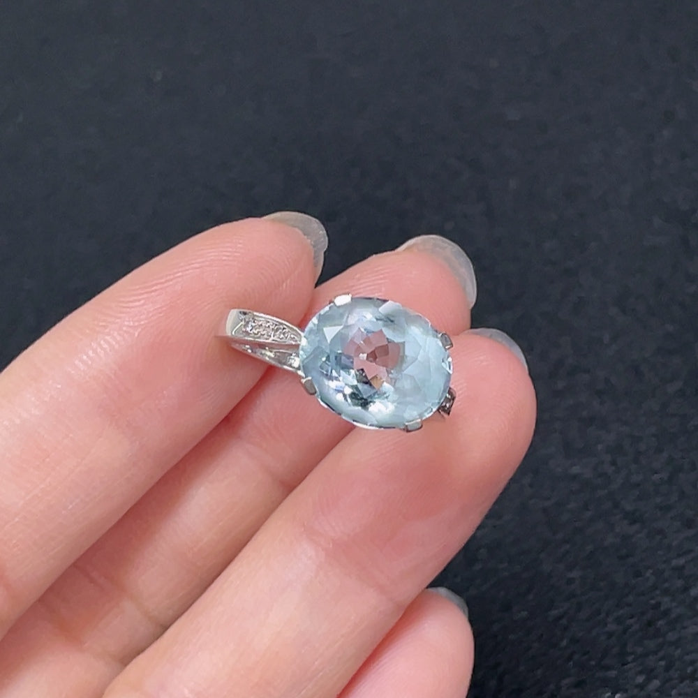Aquamarine Ring 18k Gold with Diamond Accents