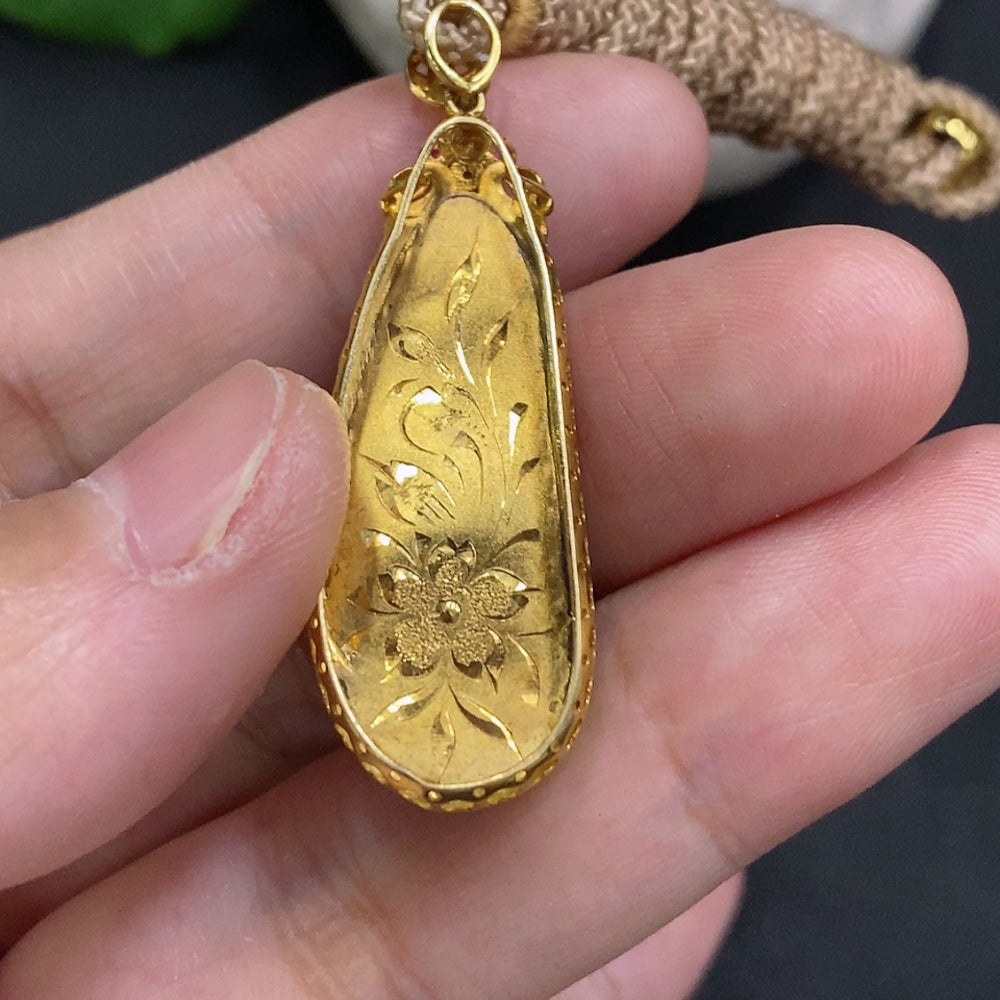 Jadeite Fudu Bead Inlaid Pendant 18K Gold Total Weight Including Rope Approx. 6.1g (Yellow Color Origin Undetermined) (Non-Diamond) (Rope Accessory Non-Gold)