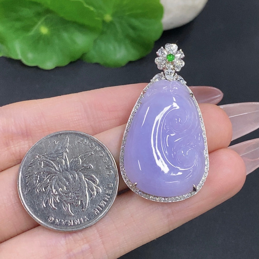 Jadeite Ruyi Pendant 18k Gold Total Weight Approx. 10g with Diamond Accents