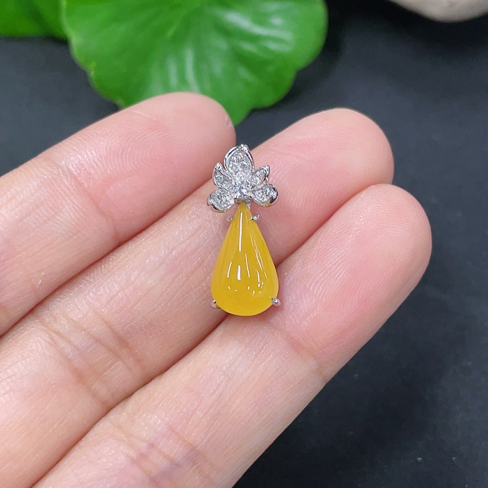 Jadeite Water Drop Pendant, 18K Gold Setting with Diamond Accents, Color Origin Undetermined, Overall Size
