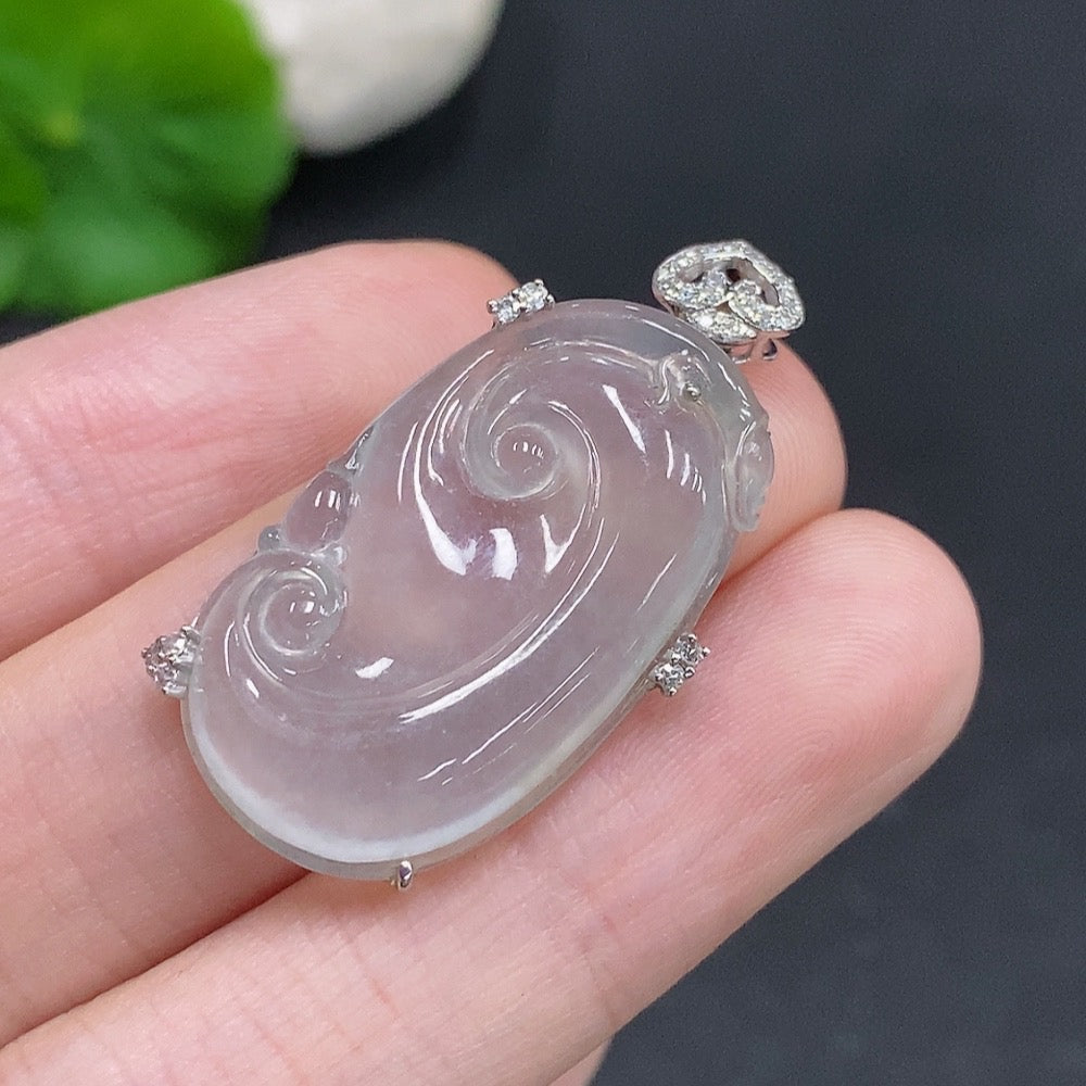 Jadeite Ruyi Pendant 18k Gold Total Weight Approx. 5.8g with Diamond Accents