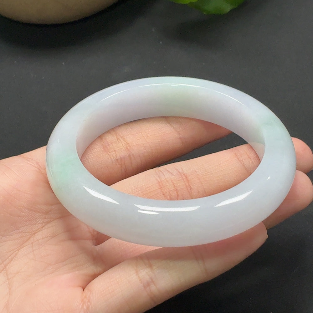 HKHQ jadeite round bracelet with 54.3mm size and 68.93g weight, featuring smooth polished jade stones.