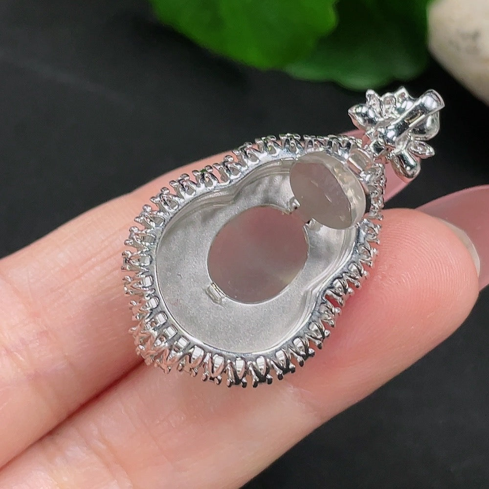 Jadeite Gourd Inlaid Pendant 18K Gold Total Weight Approx. 8.2g (With Diamond Accents)