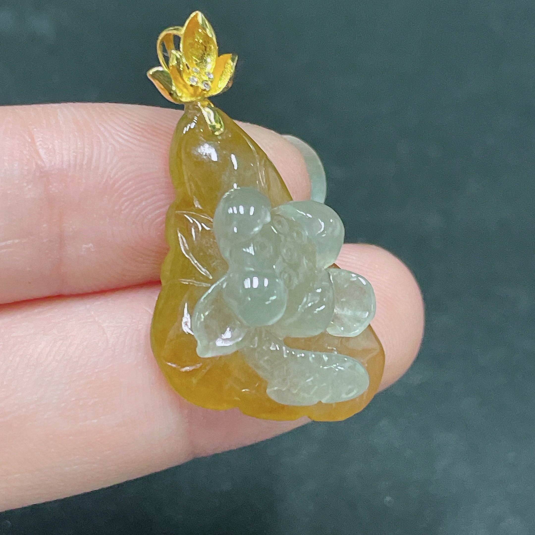 Jadeite Pendant Color Origin Undetermined 18k Bezel Total Weight Approx. 4.76g