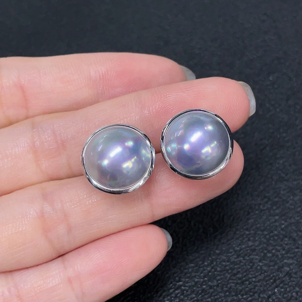 Composite Seawater Pearl Stud Earrings, 18K Gold, Color Origin Undetermined