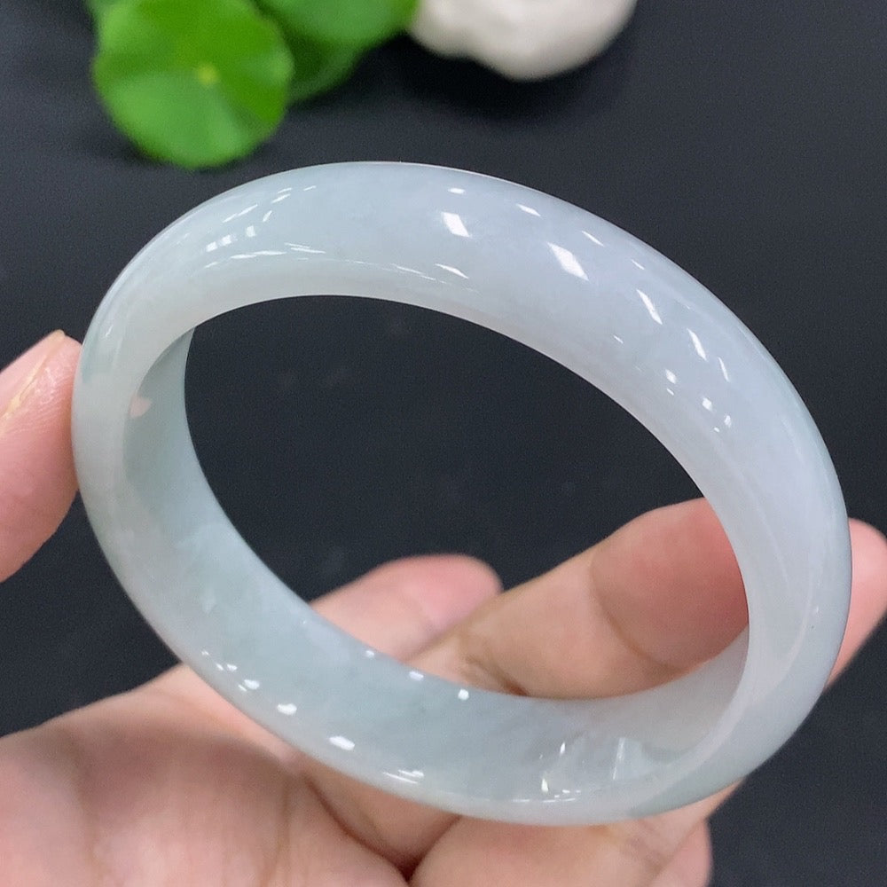 Jadeite Round Bracelet Size 58.2 Total Weight 59.196g