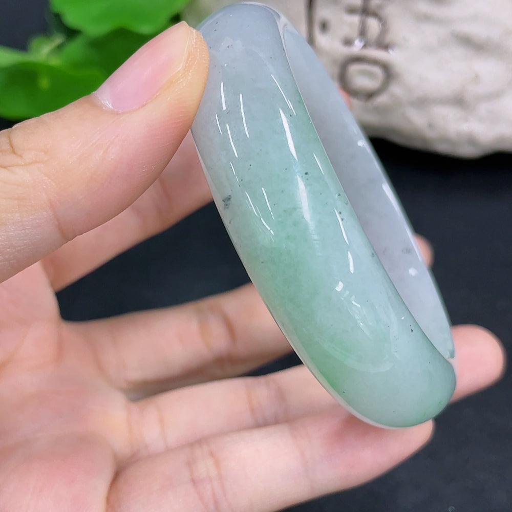 HKHQ jadeite round bangle, 66.8g weight, size 55.7mm, smooth green jade jewelry with polished finish.