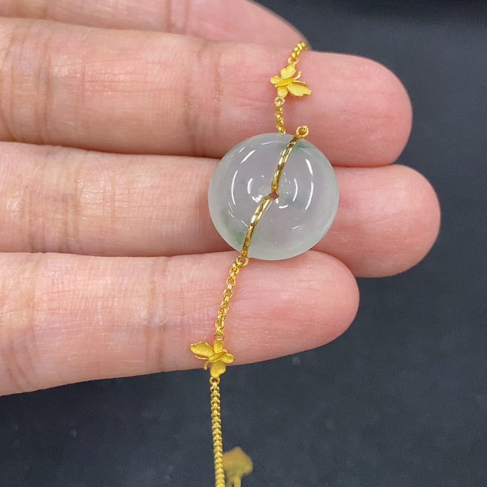Jadeite Peace Knot bracelet with 18K gold inlay, HKHQ brand, featuring a delicate design and a total weight of about 3 grams.