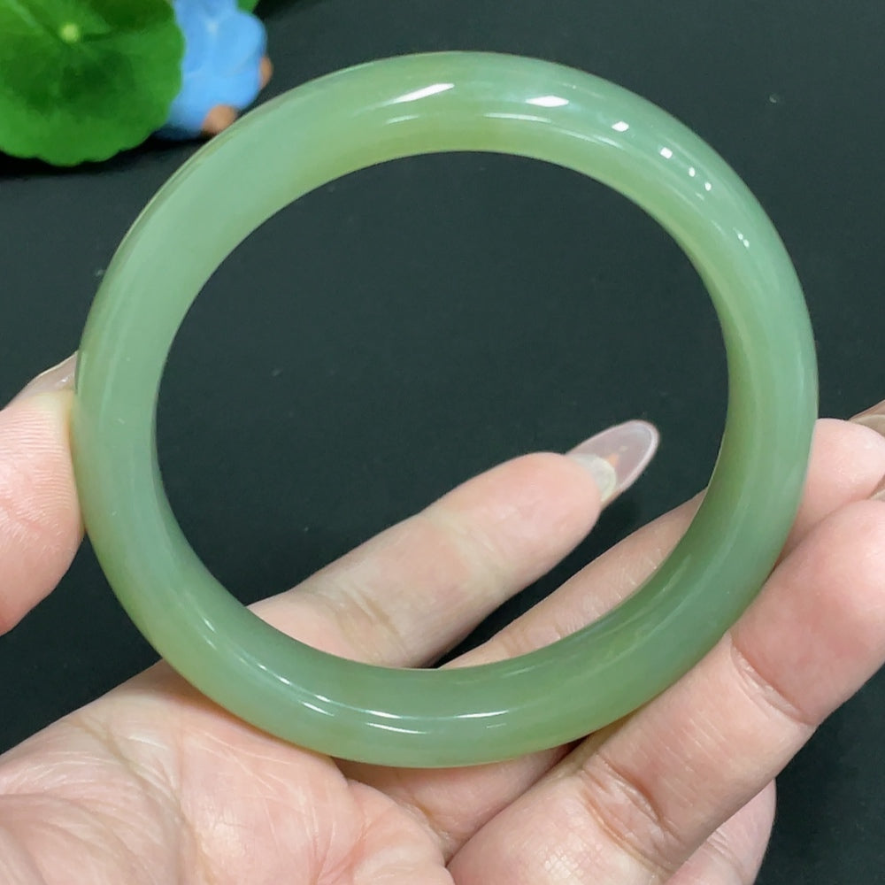 Hetian Jade Round Bangle, Loop Size 59.7, Total Weight Approx. 55.2g
