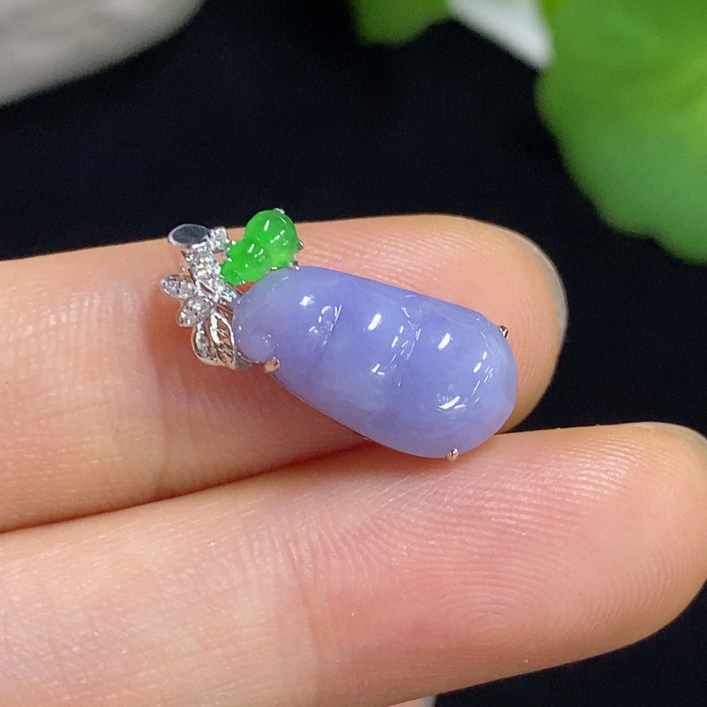 Jadeite Bean Pendant with 18K Gold and Diamond Accents, Total Weight Approximately 1.4g