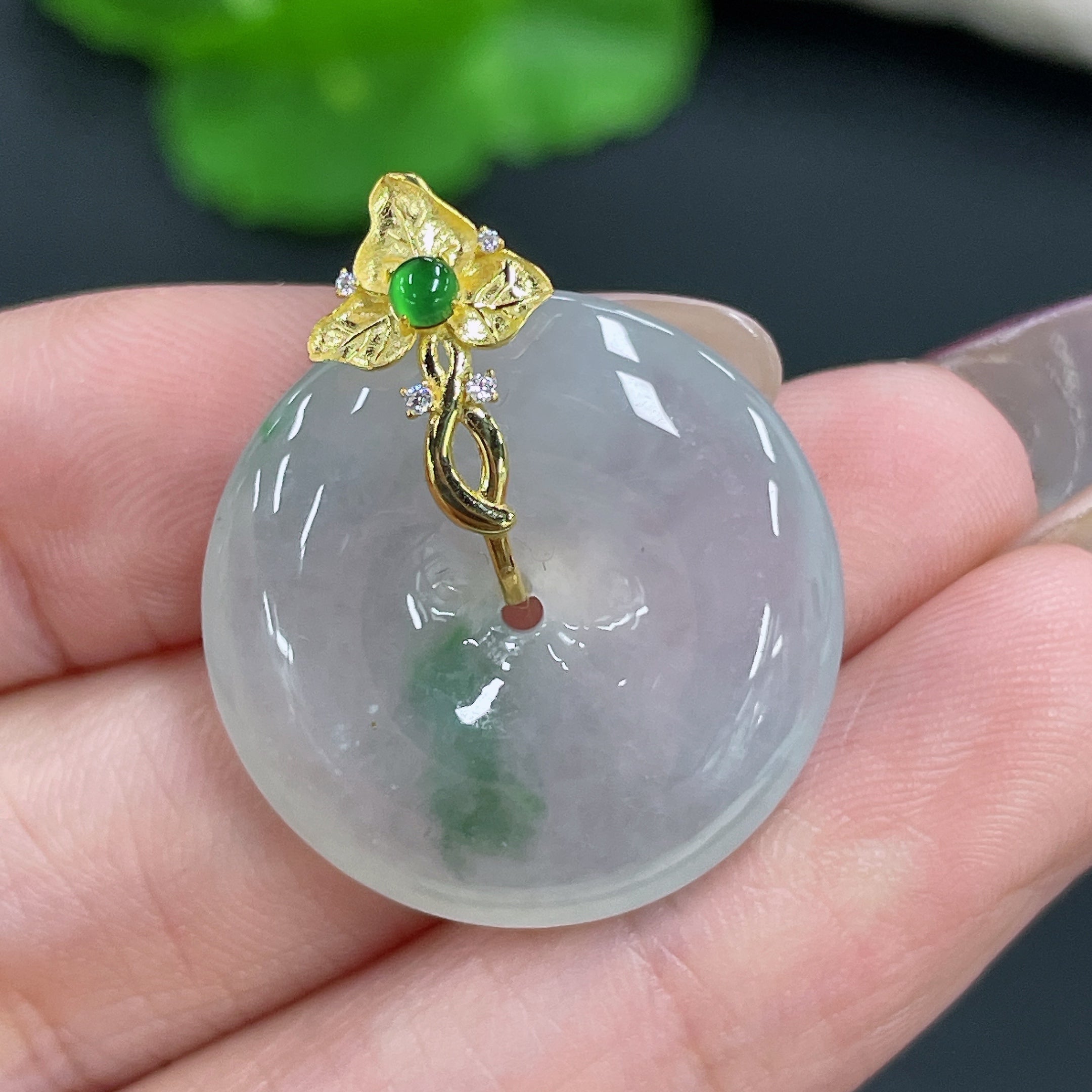 Jadeite Pendant, Safety Buckle, 18K Buckle Head, Non-Diamond, Total Weight Approx. 6.45g