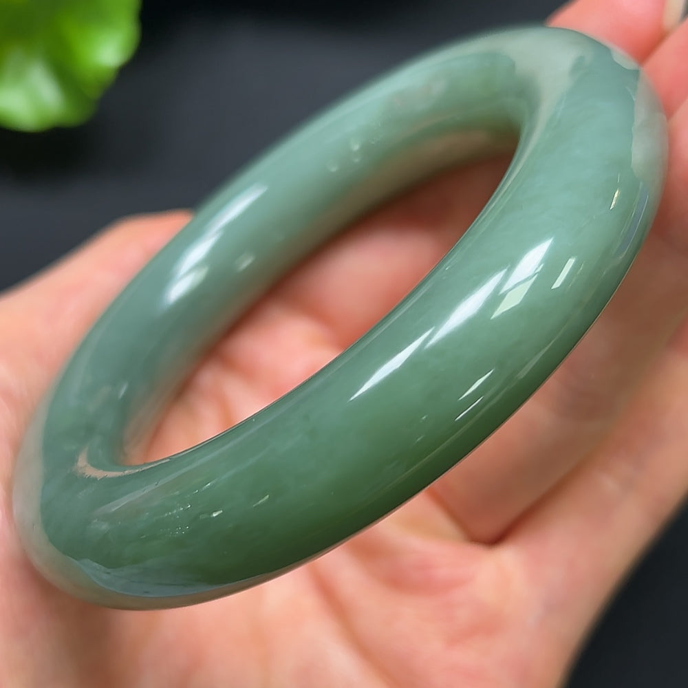 Hetian Jade Green Round Bangle